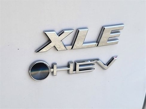 Used 2025 Toyota RAV4 XLE image 3