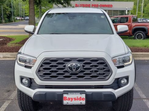 Certified 2022 Toyota Tacoma TRD Off-Road w/ Technology Package AWD/4WD image 5