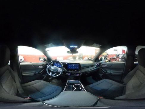 Used 2025 Chevrolet Equinox LT image 41