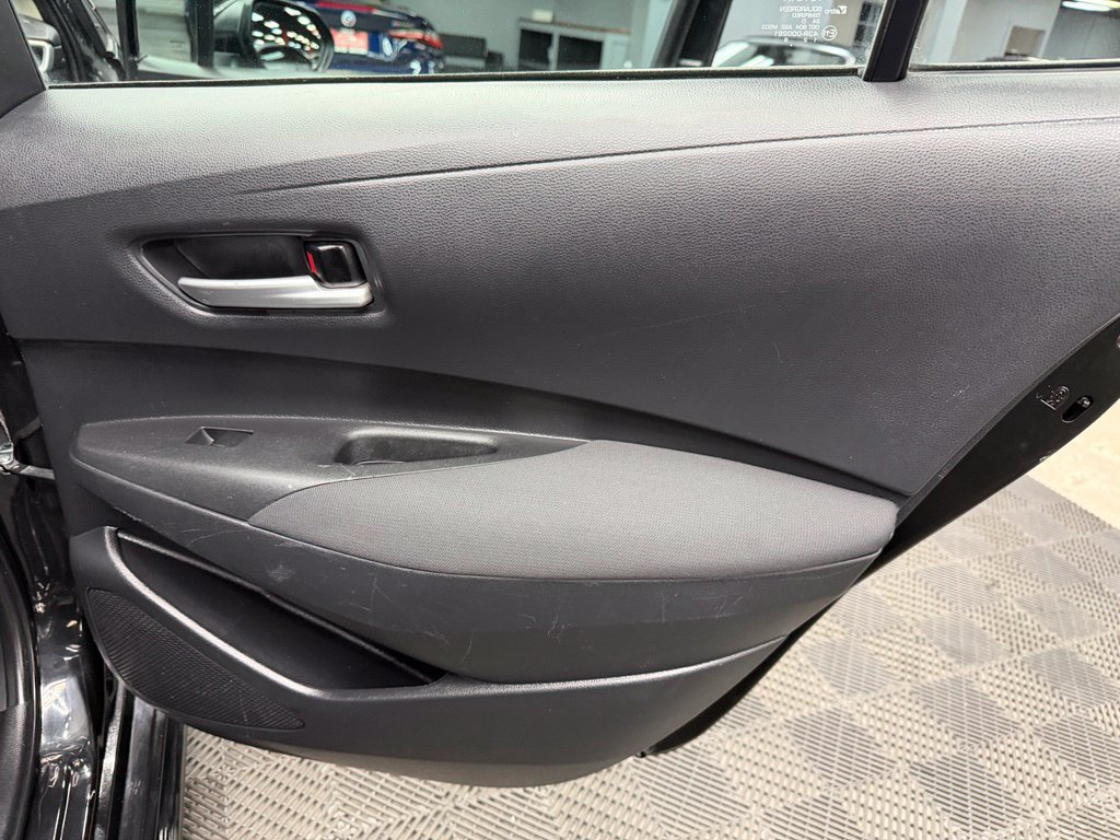 Used 2021 Toyota Corolla LE w/ Carpet Mat Package (TMS) FWD image 46