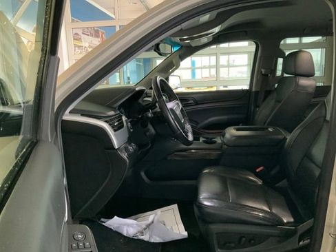 Used 2017 GMC Yukon SLT image 15