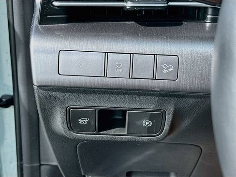 Used 2025 Hyundai Kona Limited AWD/4WD image 10