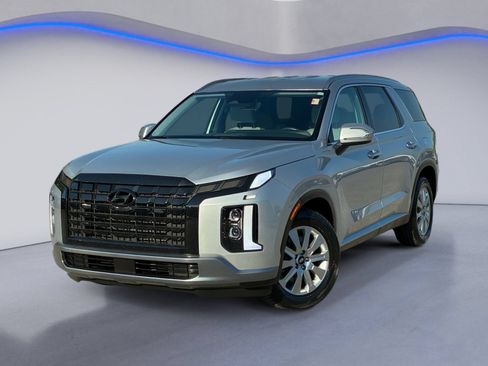 Used 2024 Hyundai Palisade SEL FWD image 2