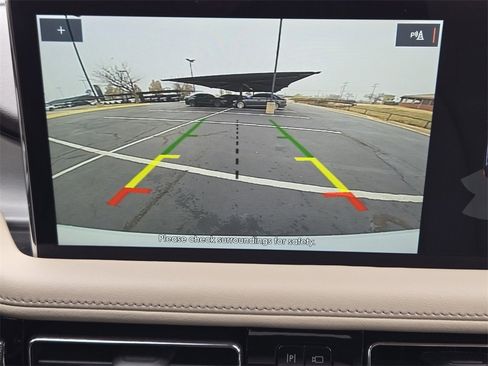 Used 2023 Lincoln Nautilus FWD w/ Premium Package image 18