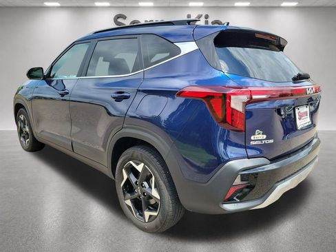 Used 2025 Kia Seltos EX w/ EX Sunroof Package FWD image 3