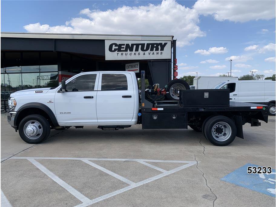 Used 2022 RAM 5500 Tradesman w/ Chrome Appearance Group RWD image 4