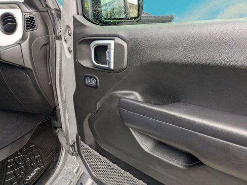 Used 2021 Jeep Wrangler Unlimited Islander image 22