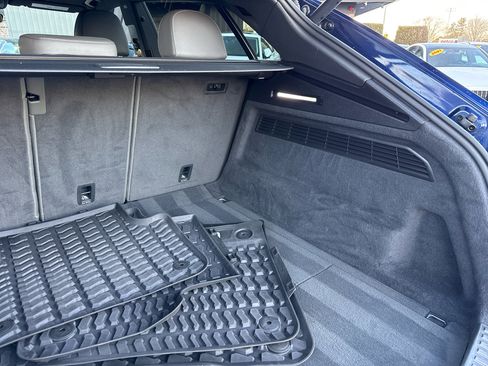 Used 2019 Audi Q8 Premium Plus w/ Premium Plus image 18