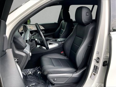 Used 2025 Mercedes-Benz GLS 450 4MATIC image 27