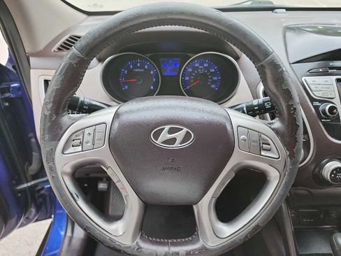 Used 2011 Hyundai Tucson GLS FWD image 11