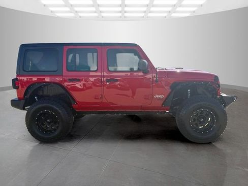 Used 2018 Jeep Wrangler Unlimited Sport image 3