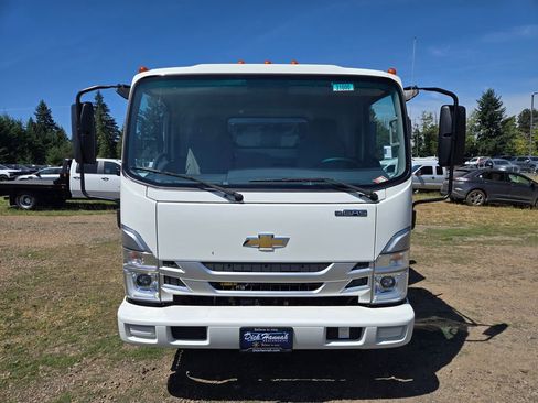 New 2024 Chevrolet Low Cab Forward image 2