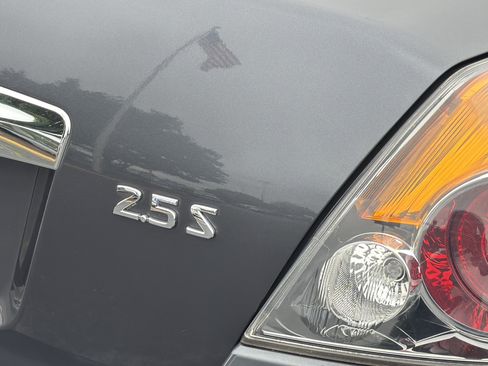Used 2012 Nissan Altima 2.5 S FWD image 29