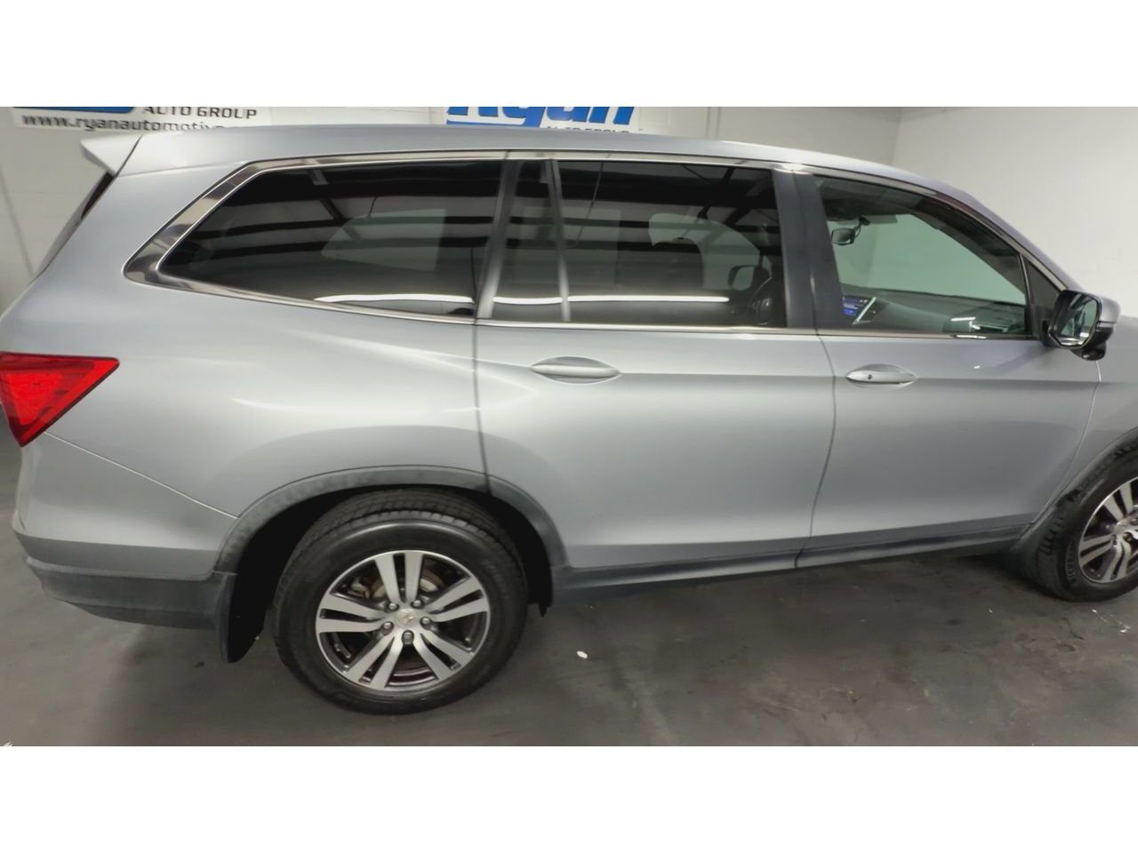 Used 2017 Honda Pilot EX-L image 9