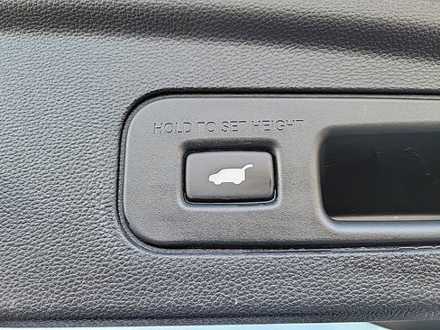 Used 2023 Acura MDX SH-AWD image 23