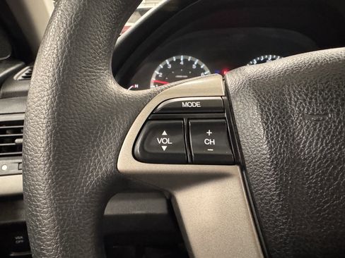 Used 2010 Honda Accord LX-P image 12