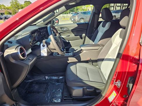 New 2026 Chevrolet Trax RS w/ Driver Confidence Package FWD image 20
