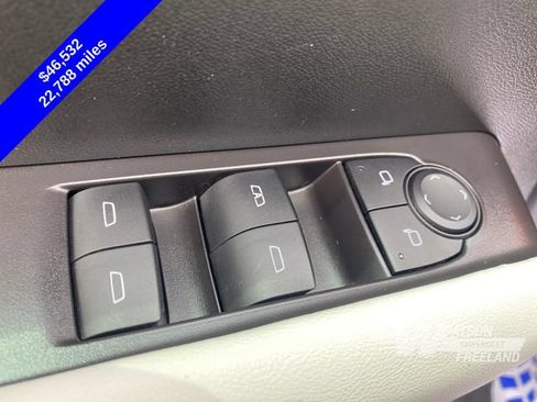 Used 2024 GMC Canyon AT4X AWD/4WD image 14