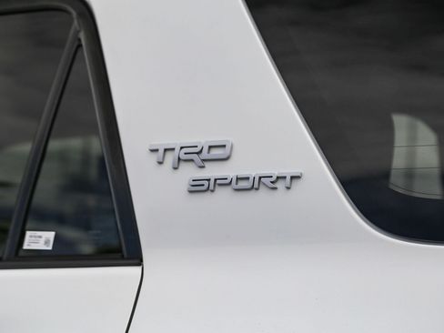 Certified 2022 Toyota 4Runner TRD Sport w/ Technology Package AWD/4WD image 8