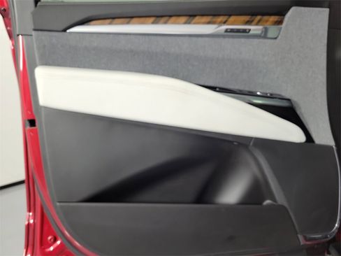 Certified 2025 Cadillac Escalade Sport Platinum w/ LPO, Floor Liner Package image 19