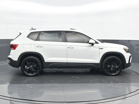 Used 2022 Volkswagen Taos SE image 7