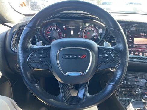 Used 2016 Dodge Challenger R/T Plus image 9