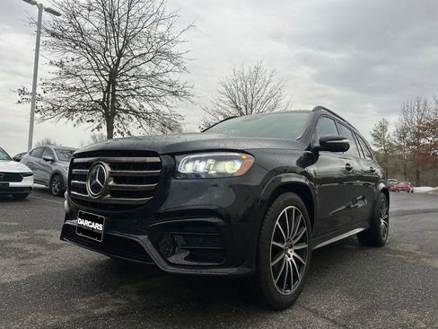 Used 2025 Mercedes-Benz GLS 450 4MATIC image 32