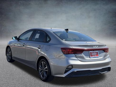 Used 2024 Kia Forte LXS FWD image 6