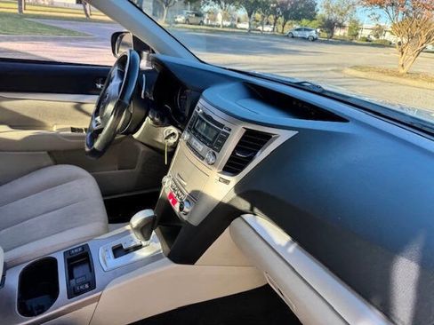 Used 2013 Subaru Legacy 2.5i Premium image 27