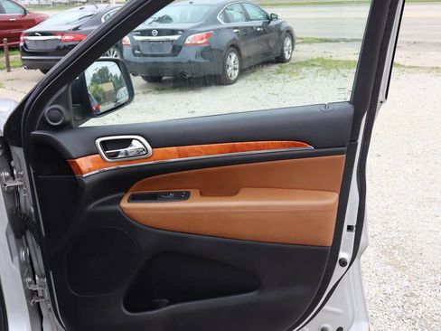 Used 2012 Jeep Grand Cherokee Overland image 20