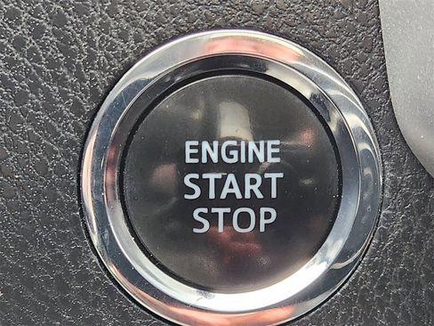 Used 2017 Toyota Highlander XLE image 20