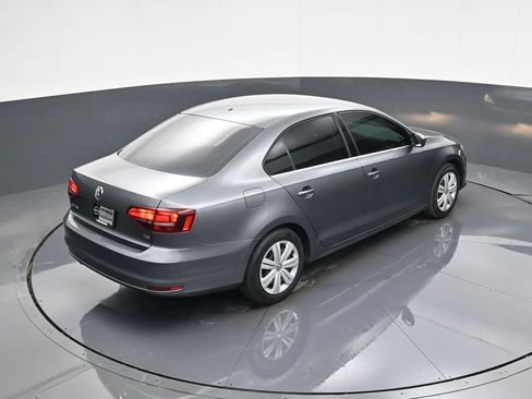 Used 2017 Volkswagen Jetta S image 30