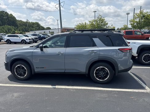 Used 2023 Nissan Pathfinder Rock Creek AWD/4WD image 14