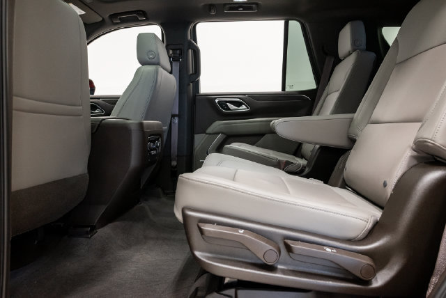Used 2021 Chevrolet Tahoe Z71 w/ Z71 Signature Package AWD/4WD image 28