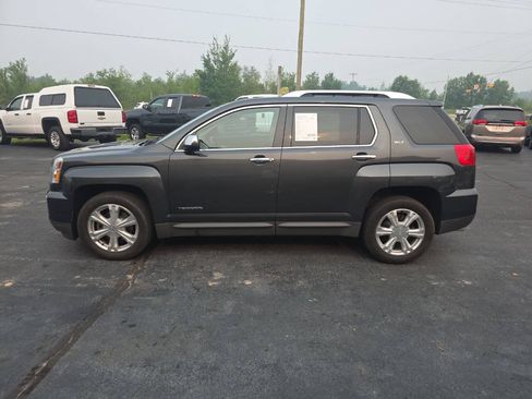 Used 2017 GMC Terrain SLT w/ Driver Alert Package I FWD image 8