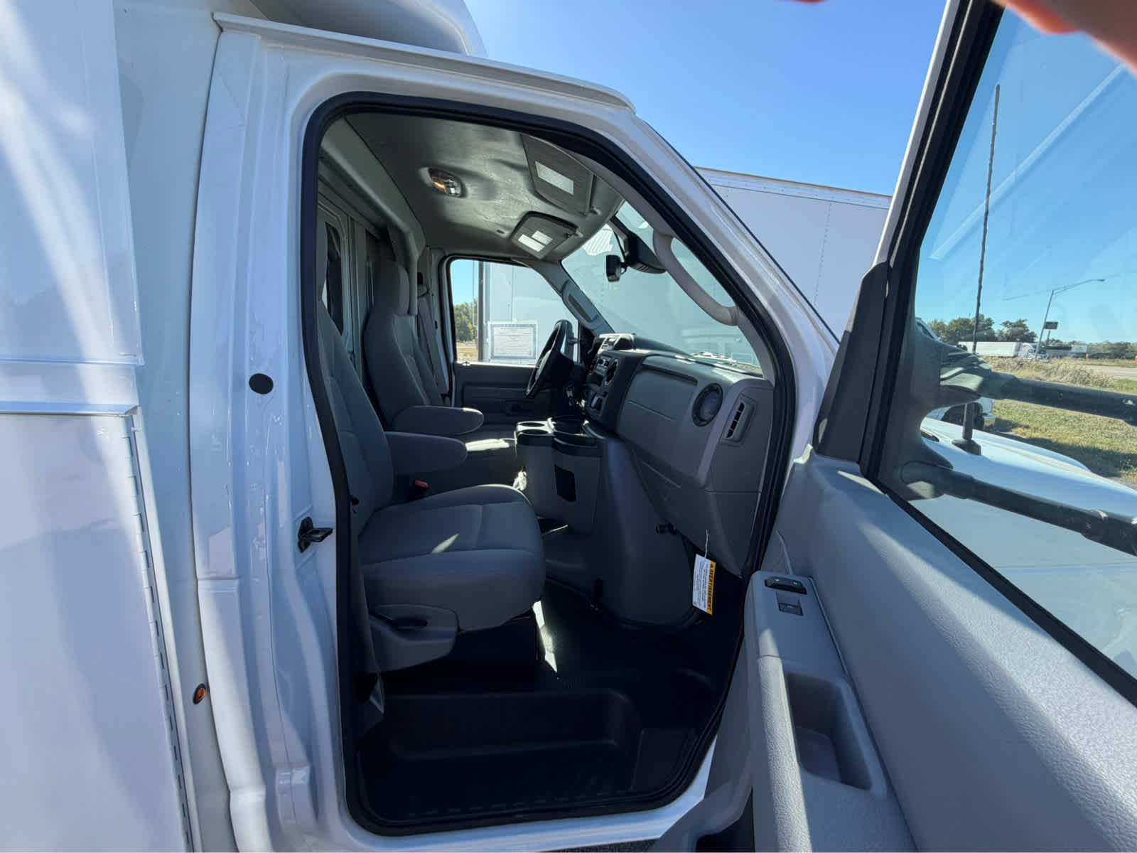 New 2027 Ford E-350 and Econoline 350 Super Duty w/ Power Equipment Group RWD image 13