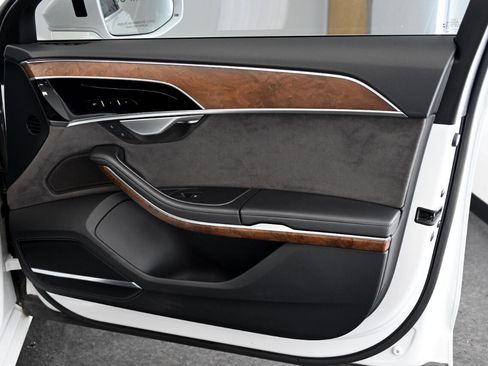 Used 2021 Audi A8 L 3.0T image 18