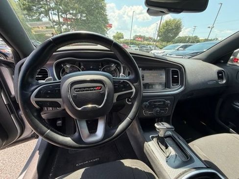 Used 2015 Dodge Charger R/T RWD image 10