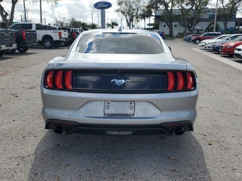 Certified 2021 Ford Mustang Coupe image 8