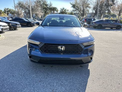 Used 2025 Honda Accord SE image 9