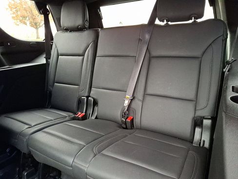 Used 2023 Chevrolet Tahoe LT w/ Luxury Package image 11