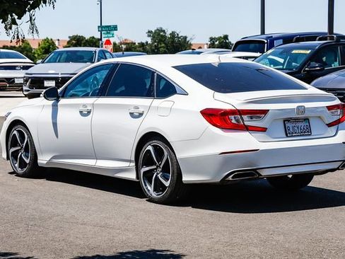 Used 2019 Honda Accord Sport image 2