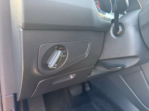 Used 2019 Volkswagen Tiguan SEL AWD/4WD image 15