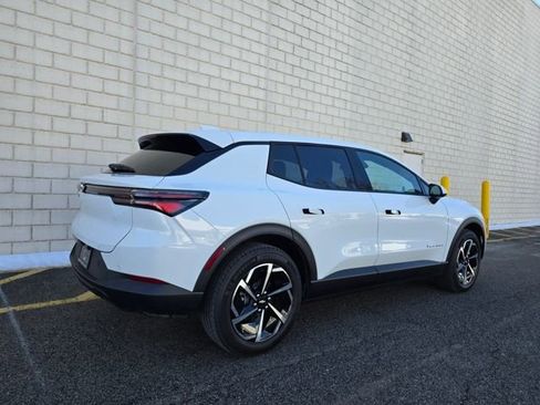 Used 2026 Chevrolet Equinox EV LT image 6