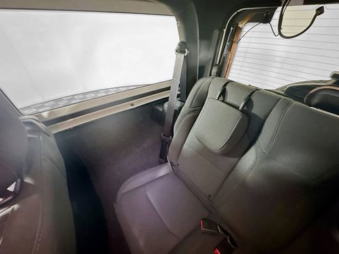 Used 2022 Jeep Wrangler Sport S image 12