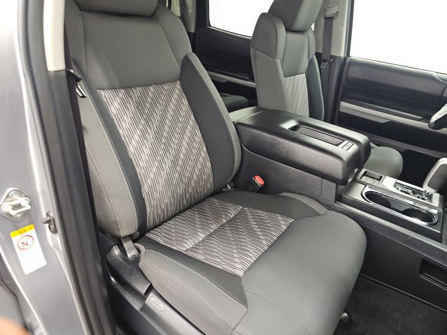 Used 2018 Toyota Tundra SR5 w/ TRD Off Road Package AWD/4WD image 33