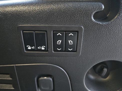 Used 2018 GMC Yukon XL Denali w/ Denali Ultimate Package image 26