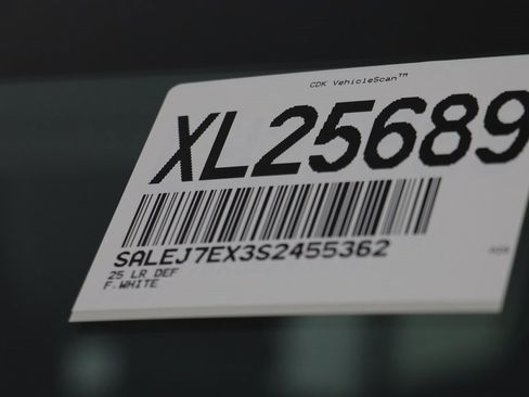 Used 2025 Land Rover Defender 110 S image 25