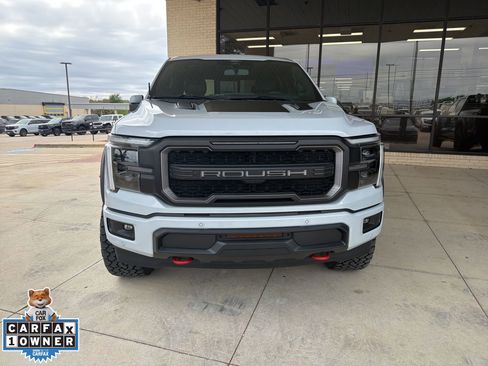 Used 2025 Ford F150 Lariat w/ Equipment Group 502A High image 10