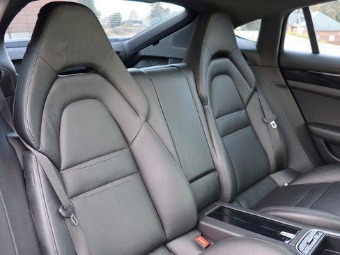 Used 2018 Porsche Panamera 4 w/ Premium Package Plus AWD/4WD image 17